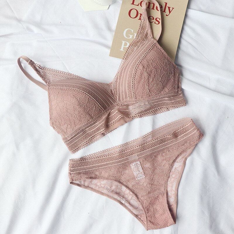 Pink lace underwear women set with soft, breathable fabric and intricate lace design, perfect for stylish and comfortable daily wear.